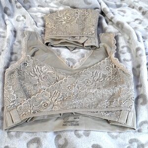 TWO 2X CaraMia Bras Set OF 2 Bras in Nude w combined discounted shipping!